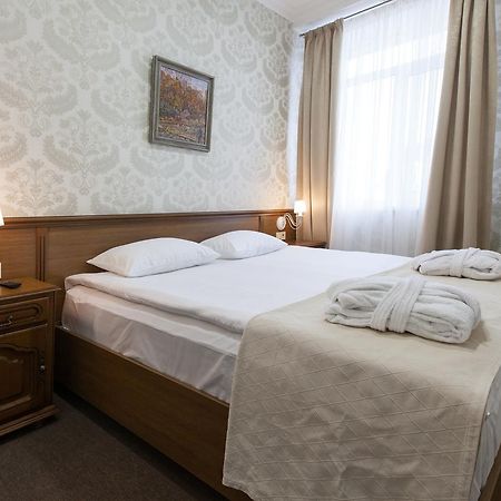 West Park Hotel Sofiivska Borshchahivka ภายนอก รูปภาพ