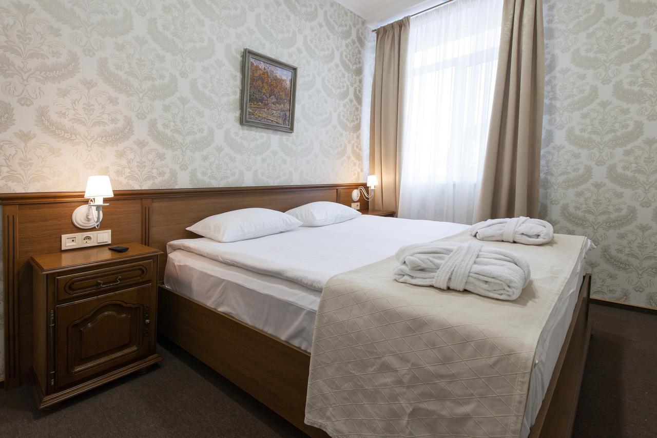 West Park Hotel Sofiivska Borshchahivka ภายนอก รูปภาพ