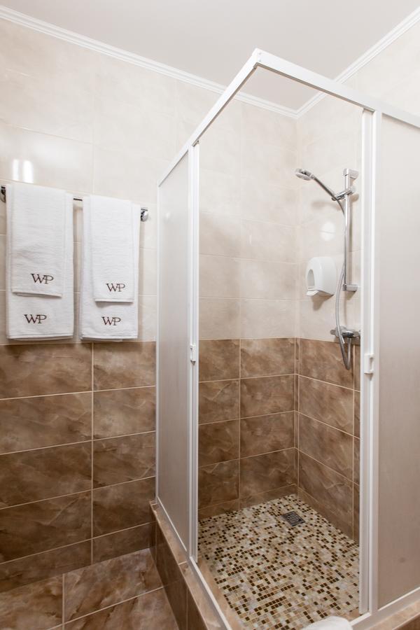 West Park Hotel Sofiivska Borshchahivka ภายนอก รูปภาพ