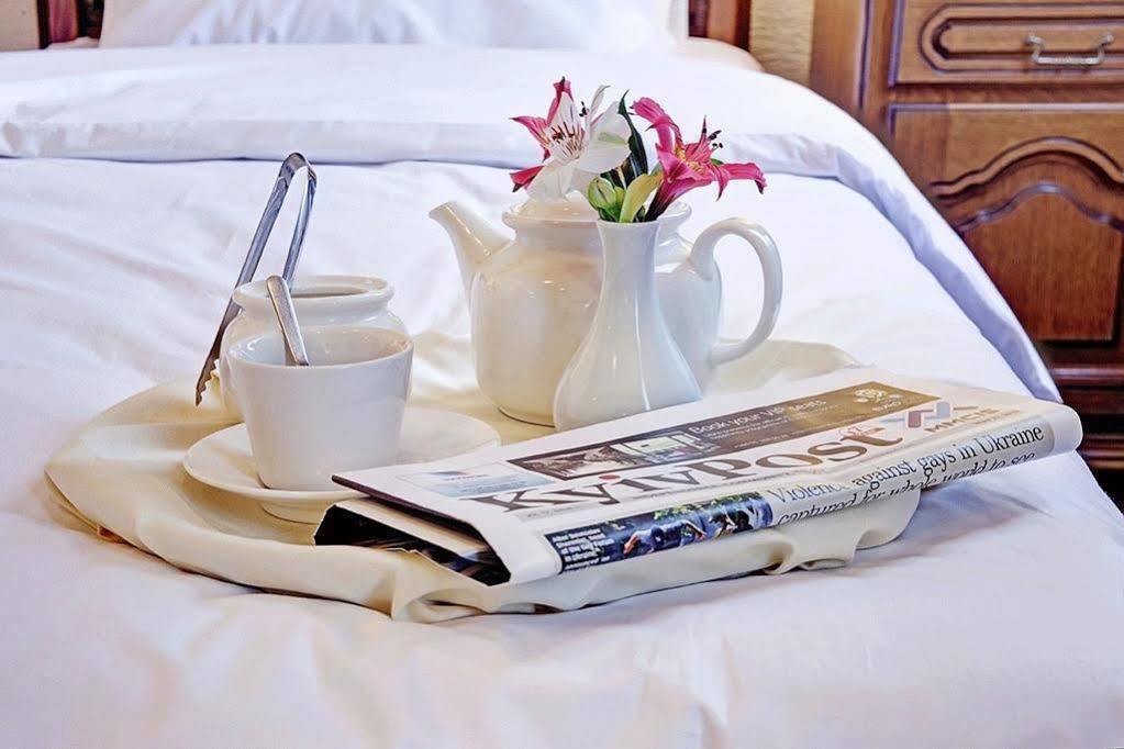 West Park Hotel Sofiivska Borshchahivka ภายนอก รูปภาพ